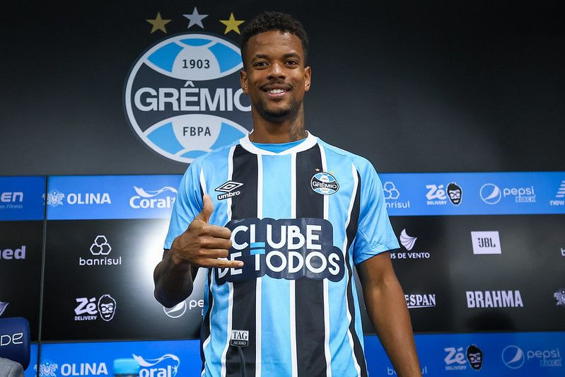 Imagem da noticia Caio Paulista enaltece Luis Castro após primeiro contato no Grêmio: “Estaremos fortes”