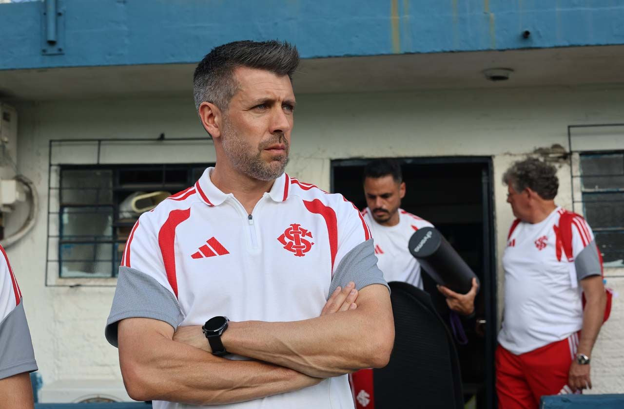 Imagem da noticia Internacional sofre nova derrota e Pezzolano pede calma: "Estamos em bom caminho"