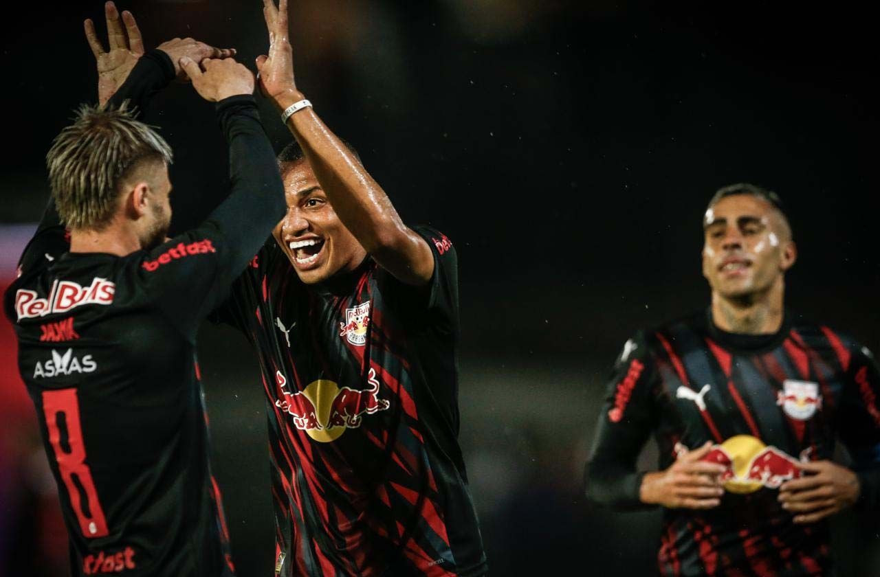 Imagem da noticia Corinthians é dominado pelo Bragantino e perde a primeira no Paulista