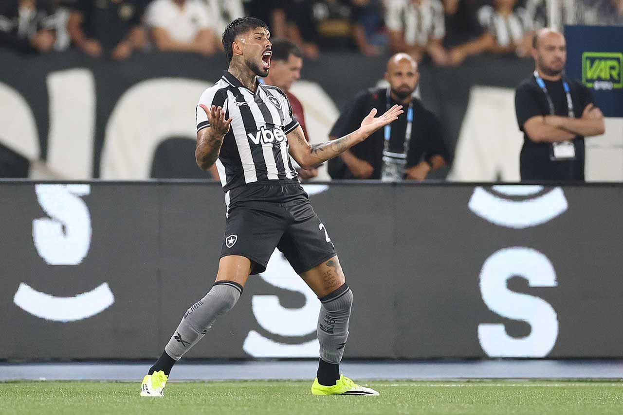 Imagem da noticia Botafogo e Barboza se acertam por renovação de contrato
