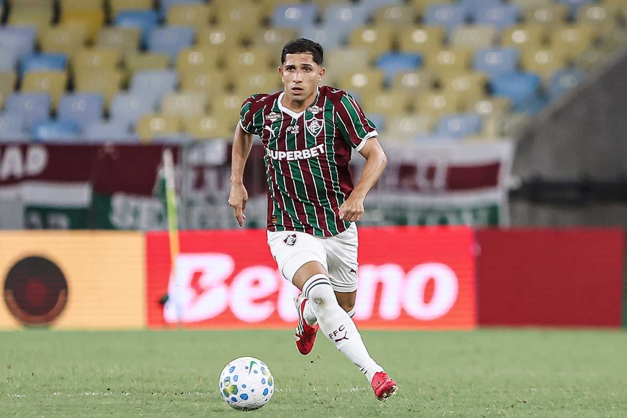 Imagem da noticia Savarino estreia pelo Fluminense e aumenta opções de Zubeldía