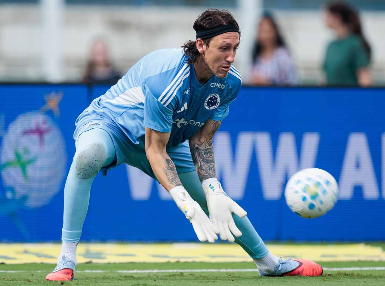 Imagem da noticia Cássio pede correção defensiva após empate com Mirassol