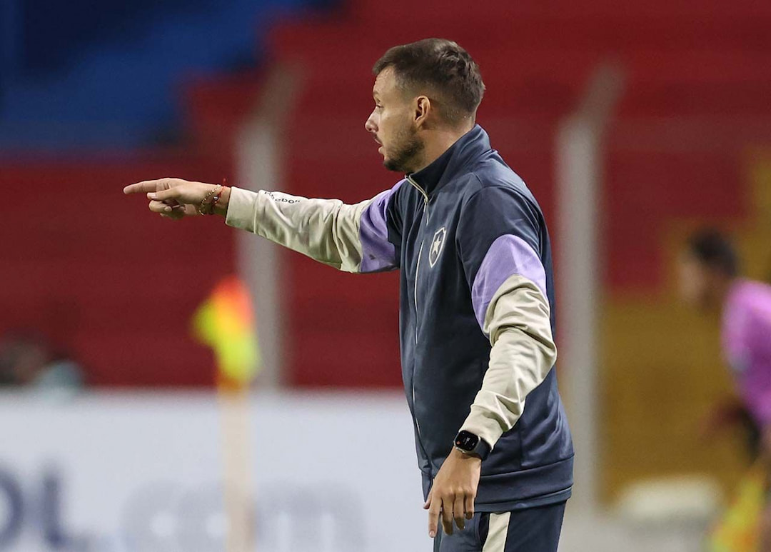 Anselmi elogia atitude do Botafogo em Potosí e projeta virada: "A história será diferente"