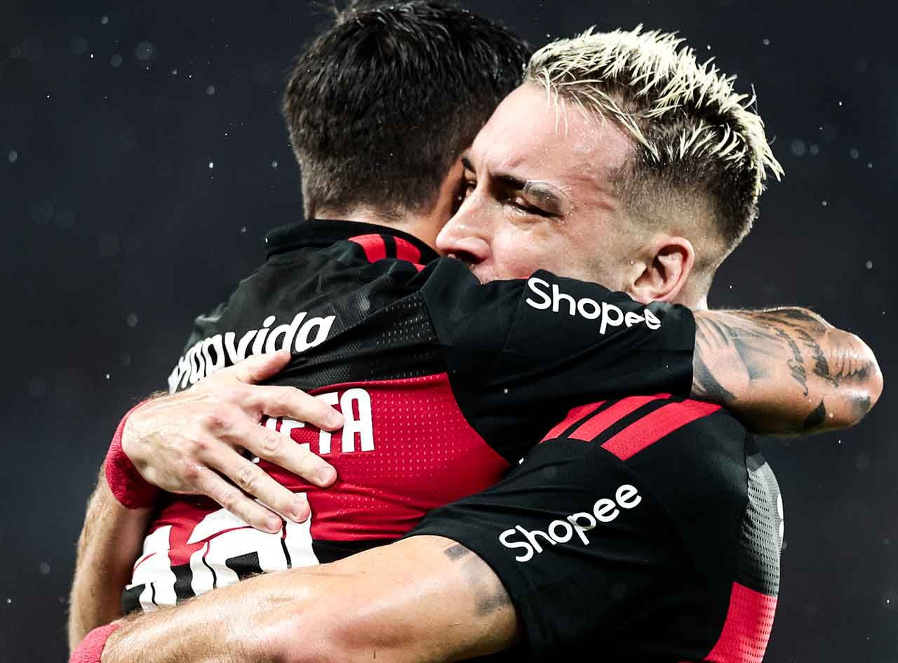 Imagem da noticia Flamengo vence Remo no Maracanã e encosta na liderança