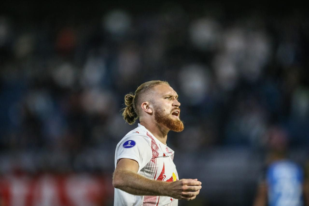 Imagem da noticia Pitta decide no fim, e Bragantino vence Blooming pela Sul-Americana