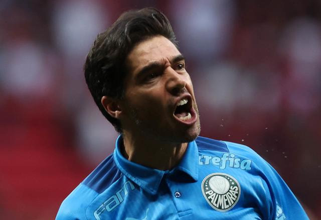 Imagem da noticia "Foi um dos melhores jogos que disputei", diz Abel Ferreira após Supercopa