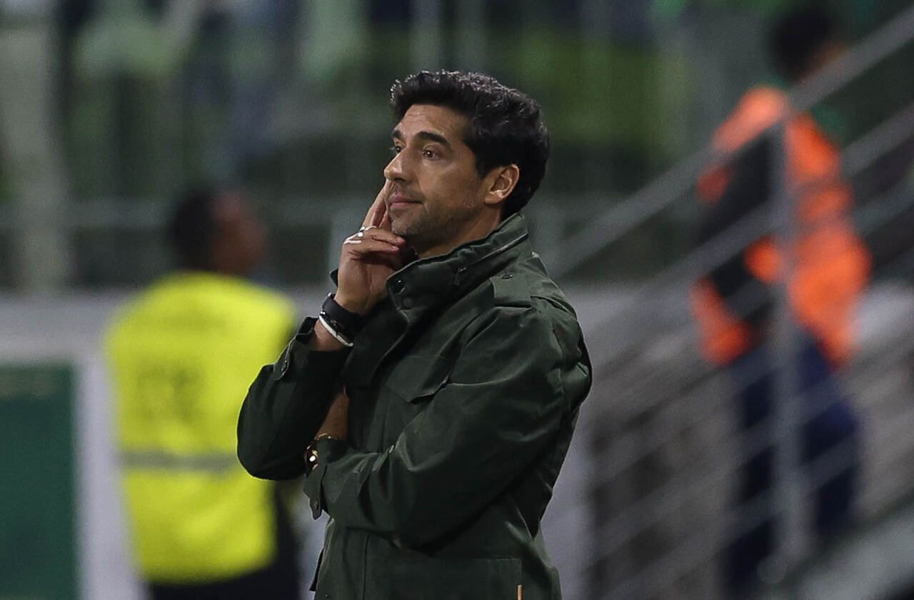 Imagem da noticia Abel Ferreira detona gramado do Allianz: "Está ruim"
