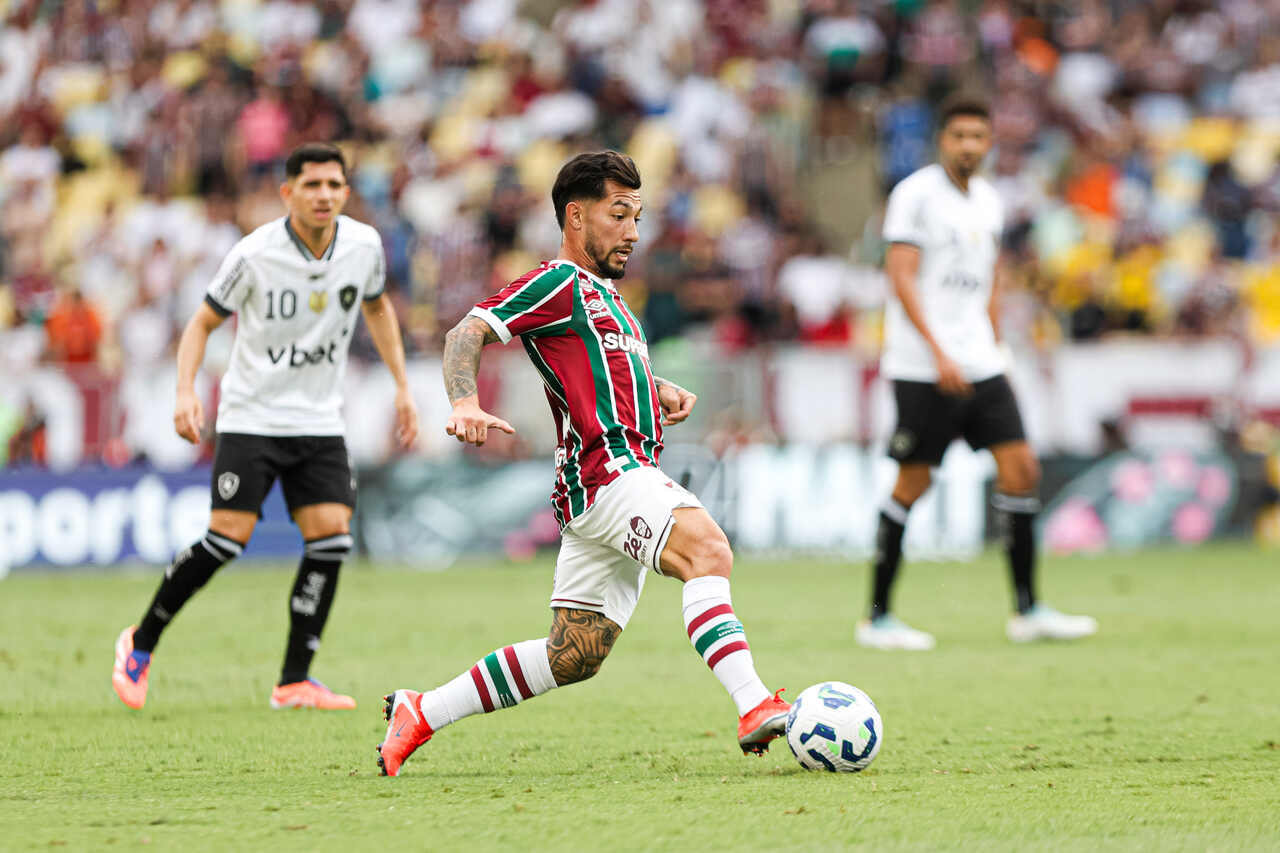 Imagem da noticia Lucho Acosta ganha moral com a chegada de Zubeldía ao Fluminense: "Jogador criativo"