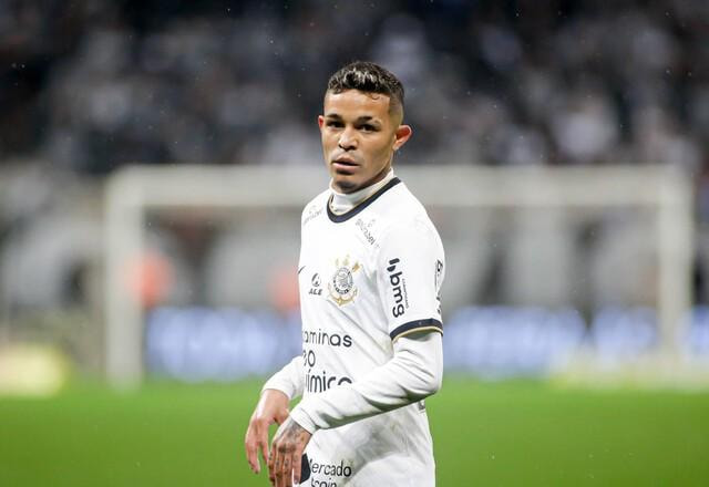 Imagem da noticia Corinthians renova contrato do meia-atacante Adson até o fim de 2025