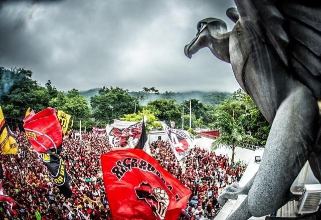 Torcida do Flamengo promete festa de incentivo para final da Libertadores