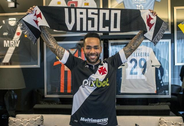 Imagem da noticia Alex Teixeira é anunciado pelo Vasco: "Realização de um sonho"