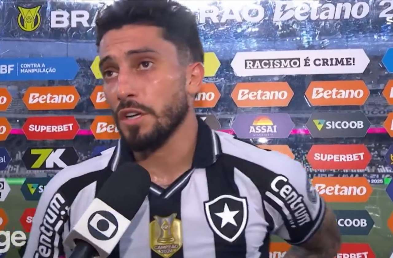 Imagem da noticia Alex Telles lamenta empate do Botafogo: "Dois pontos para trás"