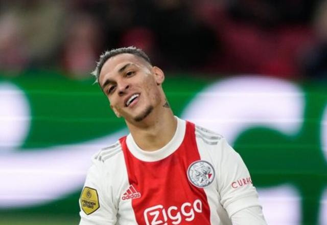 Imagem da noticia Vendido ao United, Antony se torna o 3º jogador brasileiro mais caro da história