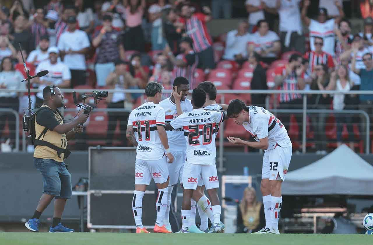 Imagem da noticia São Paulo vence e impõe quarta derrota seguida do Fluminense