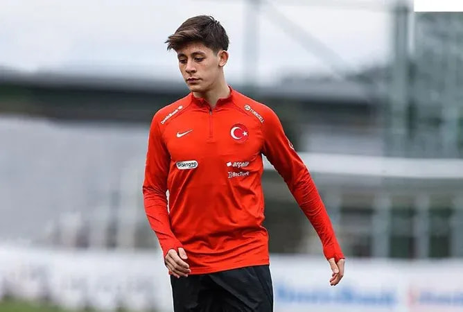 Imagem da noticia Feras da Copa: Arda Guler, o jovem craque da Turquia