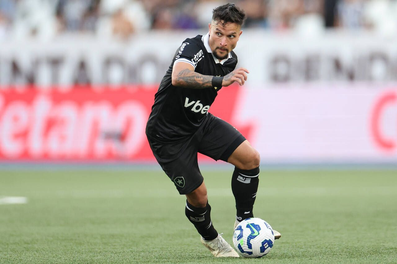 Imagem da noticia CBF divulga análise do VAR sobre possível pênalti em Botafogo x Cruzeiro