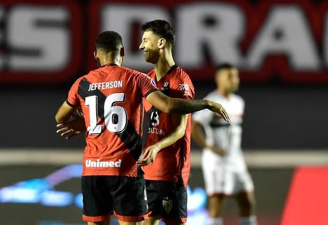Imagem da noticia Veja os melhores momentos de Atlético-GO 3x1 São Paulo pela Copa Sul-Americana