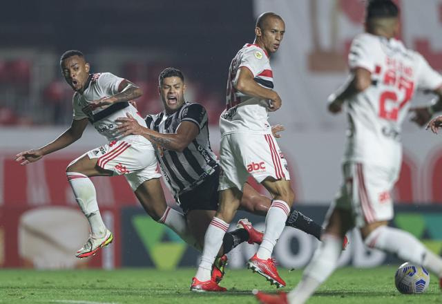 Imagem da noticia Atlético-MG x São Paulo: onde assistir, escalações e desfalques