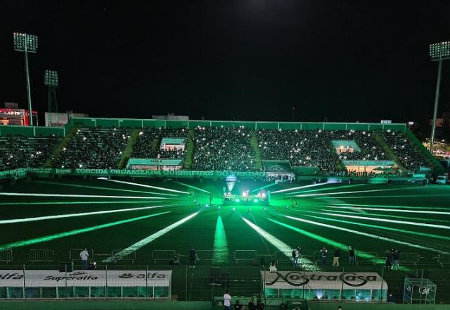Para Sempre Lembrados: Chapecoense faz homenagem às vítimas nos 5 anos do acidente aéreo