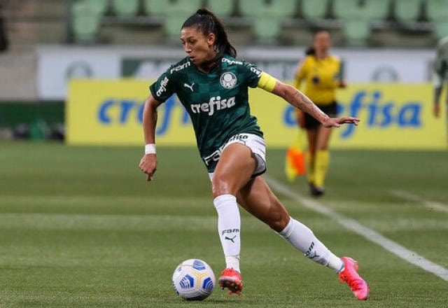 Imagem da noticia Bia Zaneratto sonha em disputar a Liga dos Campeões, mas não descarta volta ao Palmeiras