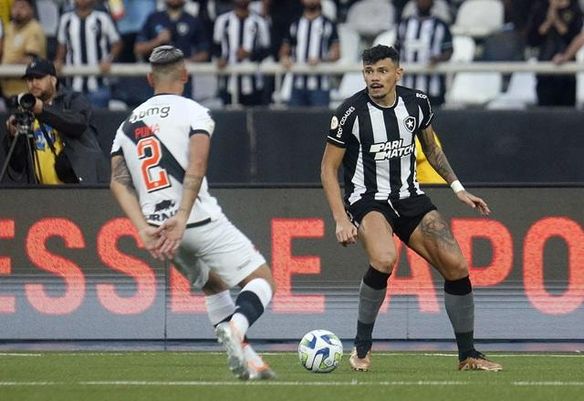 Imagem da noticia Brigas por título e contra o Z4 acirram clássico entre Vasco e Botafogo