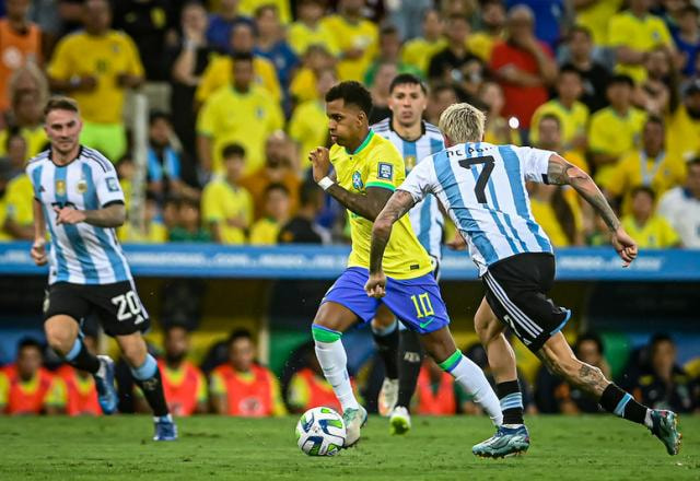 Imagem da noticia Ranking da Fifa: Brasil cai para 5° e atinge pior colocação desde 2016