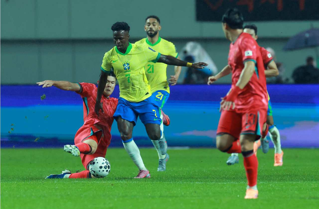 Imagem da noticia Brasil fica em segundo entre os países que mais faturaram com venda de jogadores