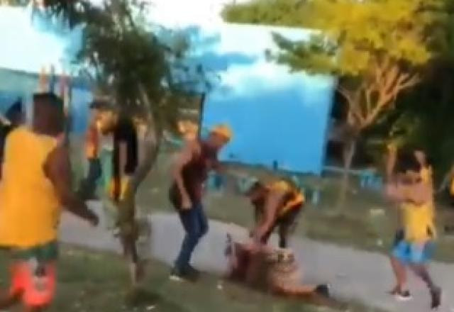 Imagem da noticia Imagens fortes: torcedores do ABC são espancados antes do jogo contra Sport