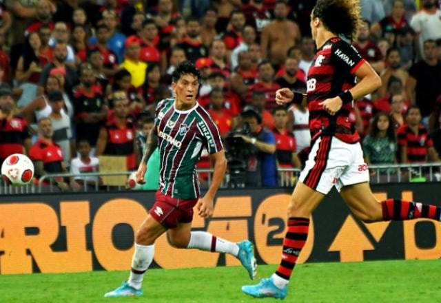 Imagem da noticia Flamengo falha, Cano faz dois, e Fluminense larga na frente na final