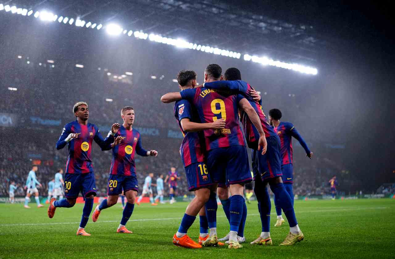 Imagem da noticia Em jogo eletrizante, Lewandowski faz três e Barcelona vence o Celta fora de casa