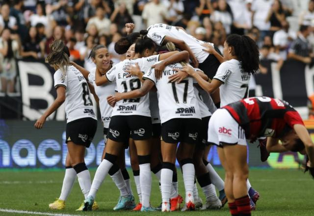 Imagem da noticia Corinthians goleia Flamengo e conquista a Supercopa do Brasil Feminina