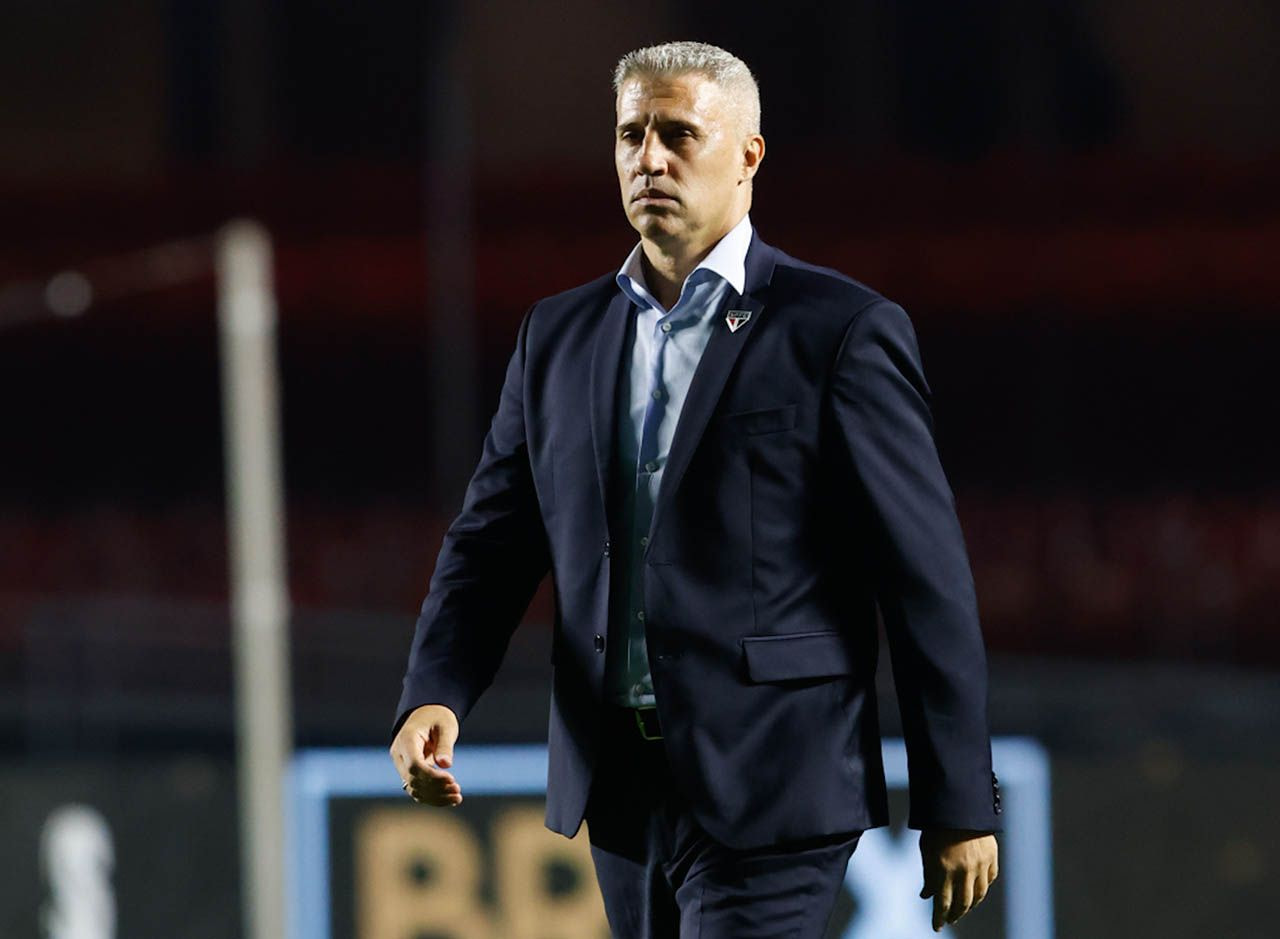 Imagem da noticia Crespo identifica erros do São Paulo e busca alternativas para sair da má fase