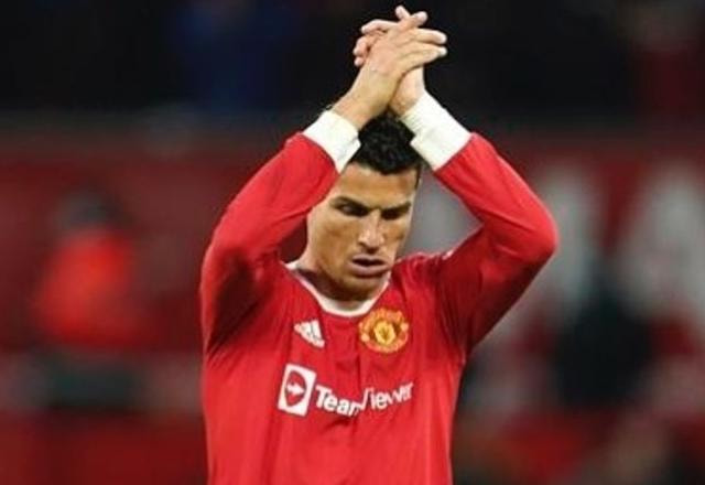 Imagem da noticia Após perda de filho, Cristiano Ronaldo é desfalque em clássico pelo United