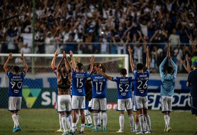 Imagem da noticia Cruzeiro repudia canto discriminatório contra torcida do Grêmio