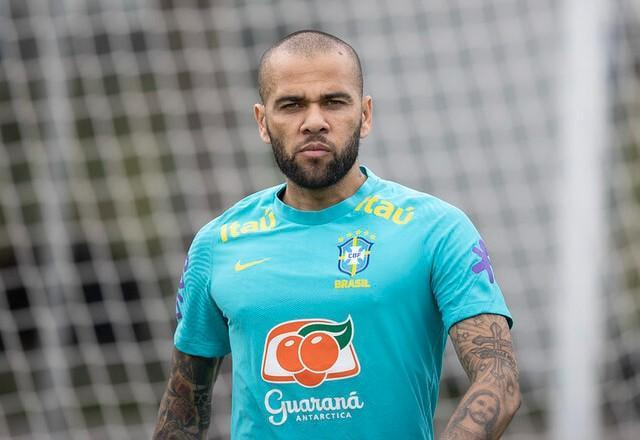 Imagem da noticia Daniel Alves: "Sonhos não se realizam, nós realizamos sonhos"