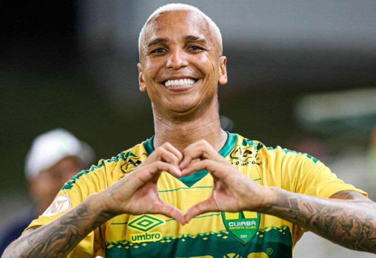 Imagem da noticia Atlético-MG acerta a contratação de Deyverson, do Cuiabá