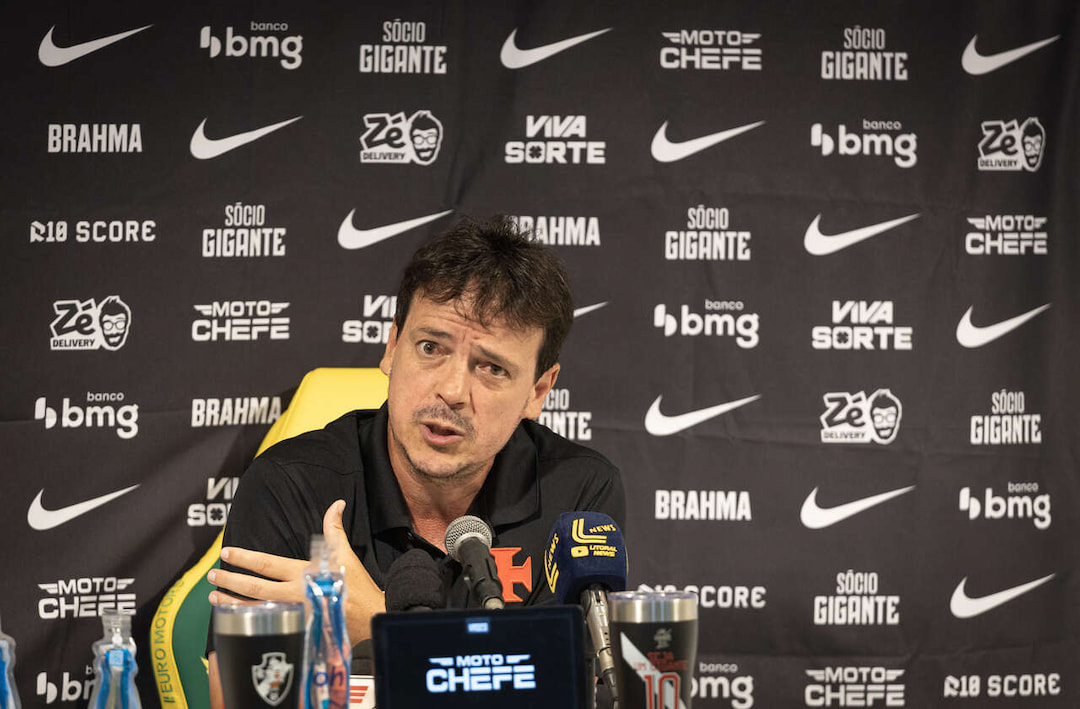 Diniz critica atuação inicial do Vasco e explica saída de Coutinho