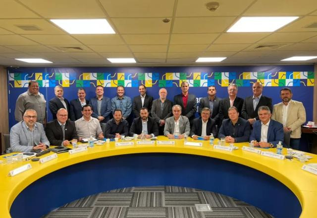 Imagem da noticia Clubes formam bloco no futebol brasileiro para venda de direitos de transmissão