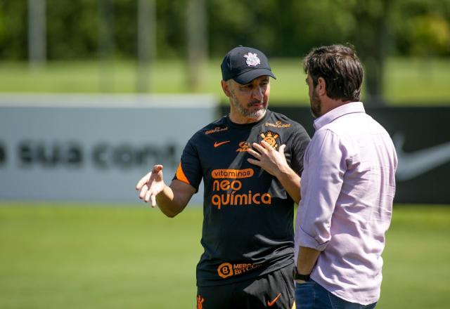 Imagem da noticia Presidente do Corinthians detona Vítor Pereira: "Caráter a gente não comanda"