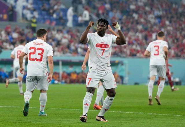 Imagem da noticia Suíça vence Sérvia em jogaço e encara Portugal nas oitavas da Copa