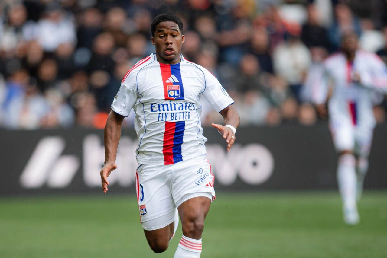Imagem da noticia Desde a estreia no Lyon, Endrick supera Haaland e Mbappé em participações em gols