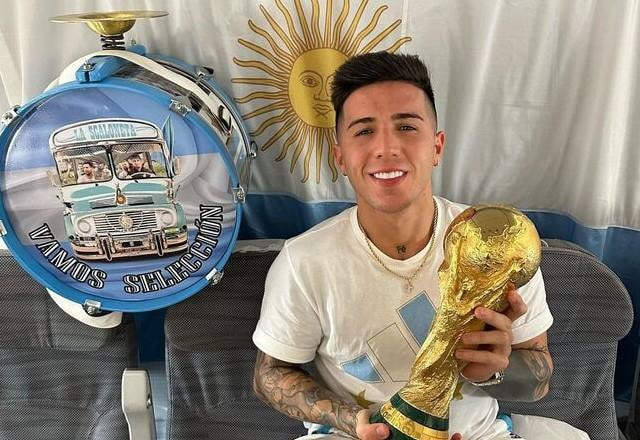 Imagem da noticia Um dos destaques da Copa, Enzo Fernández pode ser negociado por R$ 675 milhões
