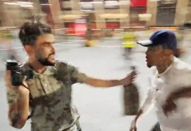 Imagem da noticia Samuel Eto'o se descontrola e agride youtuber no Catar; veja