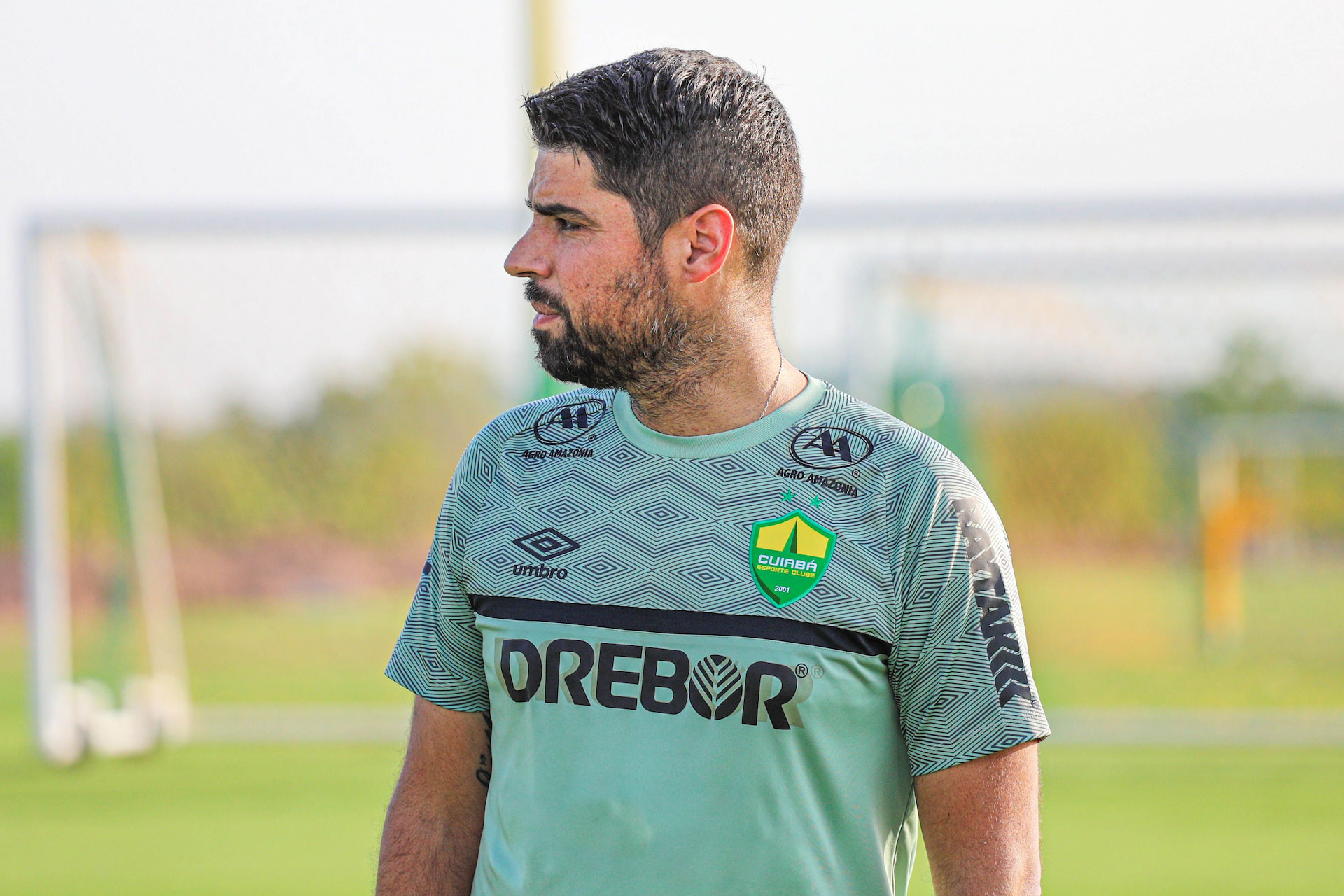 Imagem da noticia Corinthians paga multa, e Cuiabá confirma liberação de António Oliveira