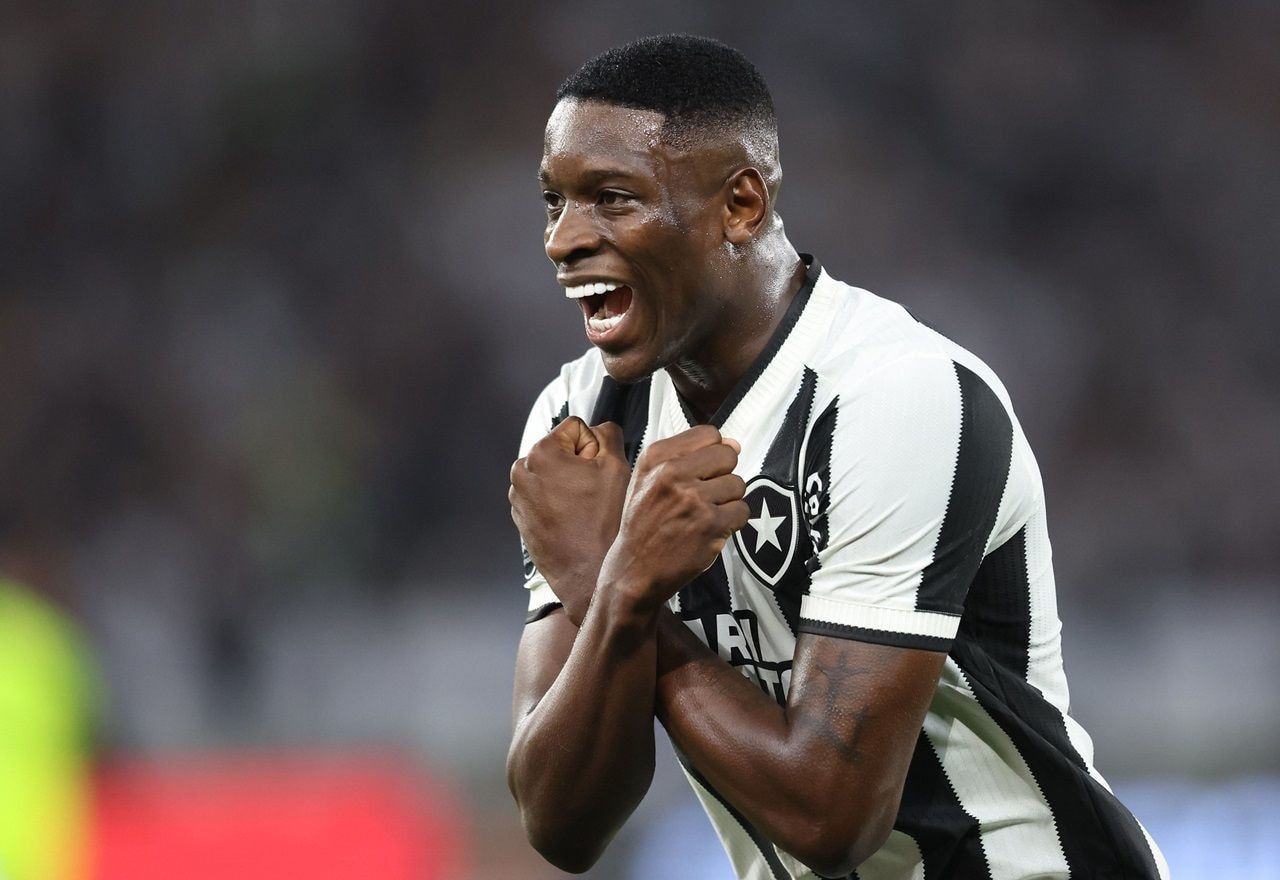 Imagem da noticia Em jogo equilibrado, Botafogo vence Palmeiras e sai na frente na Libertadores