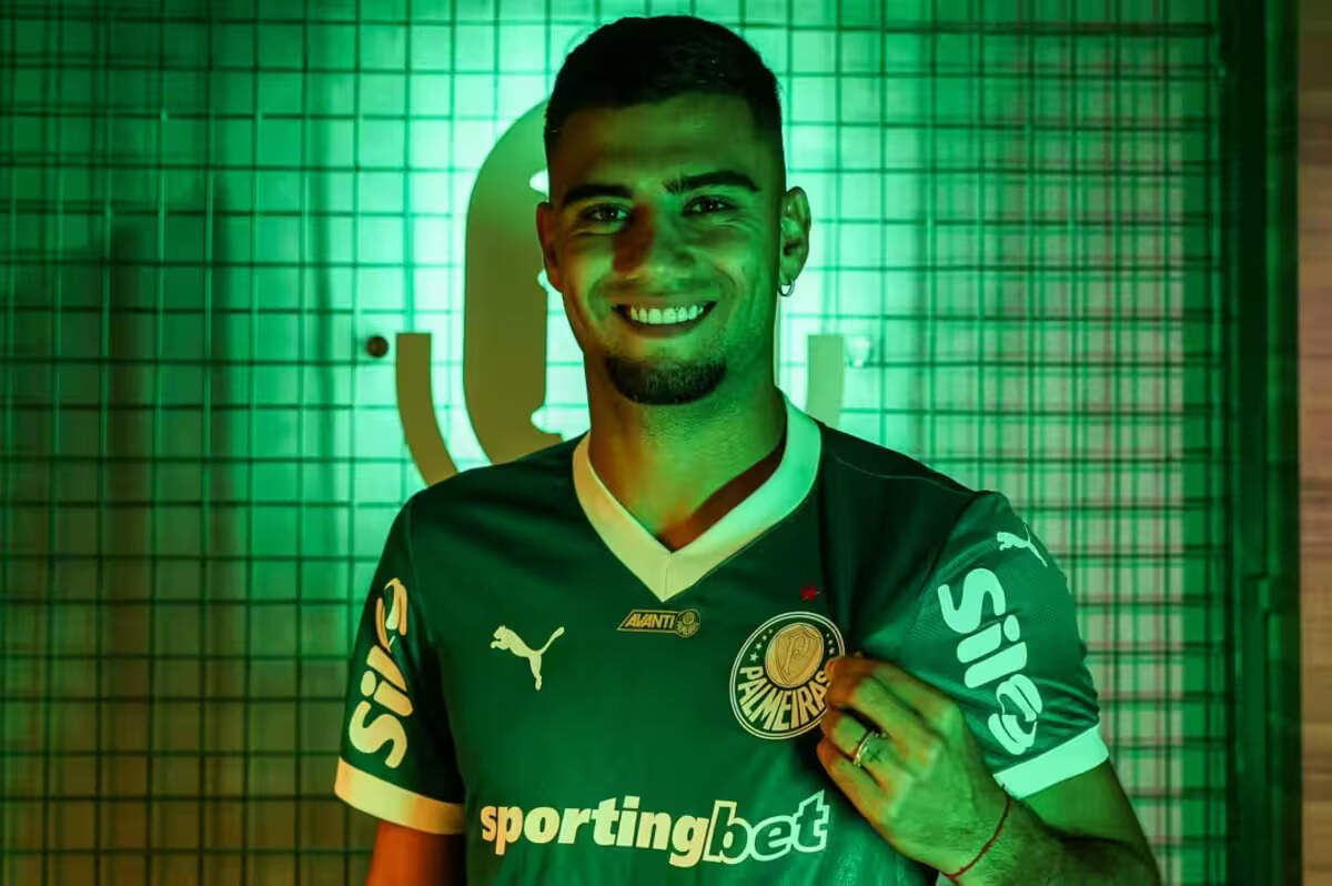 Imagem da noticia Andreas Pereira treina na Academia e exalta Palmeiras: "Orgulho de estar aqui"