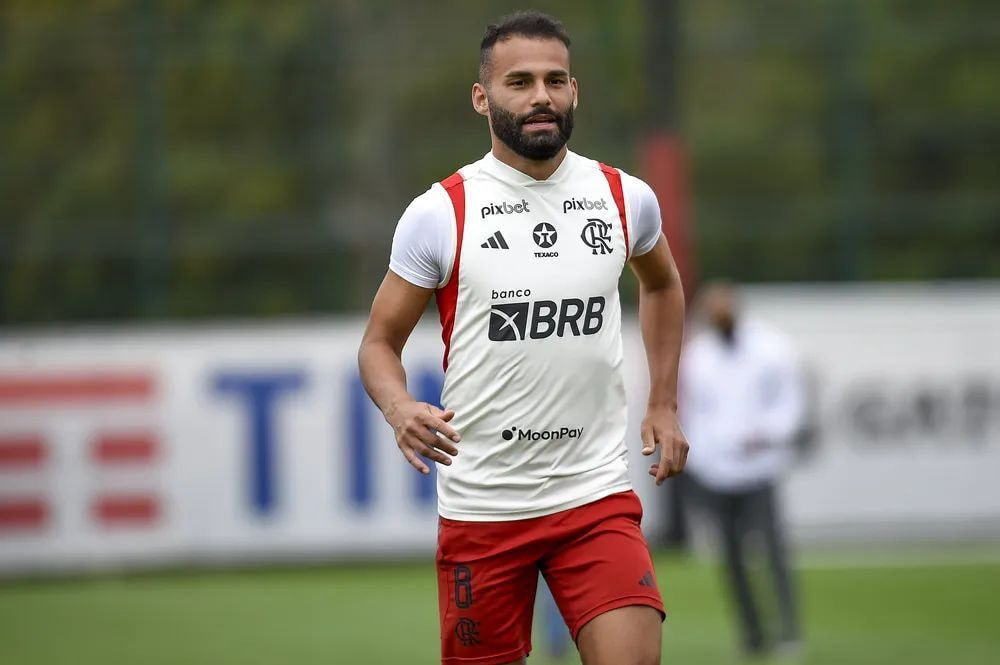 Imagem da noticia Flamengo e Lille chegam a acordo, e Thiago Maia fica perto do Internacional