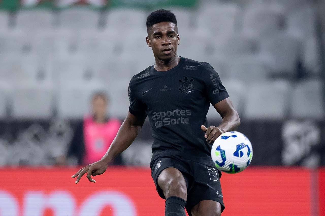 Imagem da noticia Corinthians corre risco de transfer ban por não pagar compra de Félix Torres