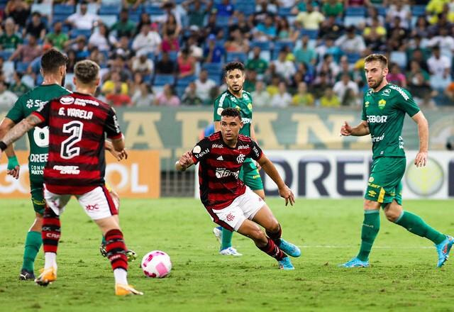 Imagem da noticia Reservas brilham no segundo tempo, e Flamengo vence Cuiabá fora de casa