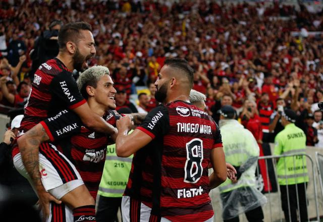 Imagem da noticia Campeão da Libertadores e Copa do Brasil? Flamengo pode repetir Palmeiras de 2020